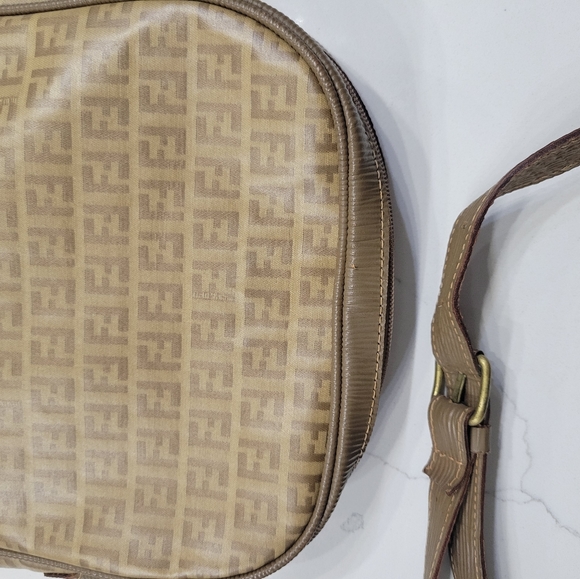 Fendi Vintage Zucca Logo Unisex Crossbody Bag - Picture 10 of 14